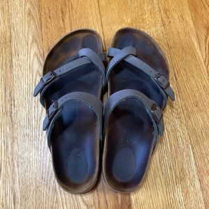 Mayari Birkenstocks